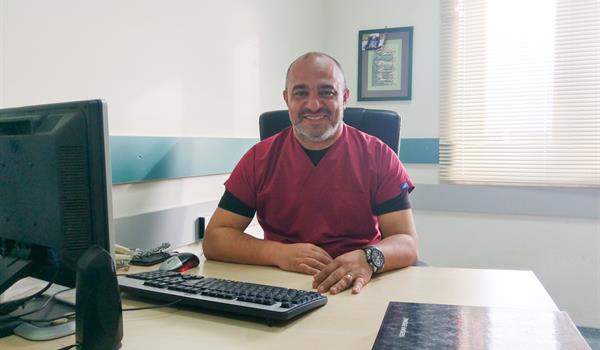 Dr. Hamit Kalfaoğlu